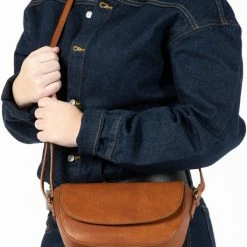 Groothandel 🛒 Burkely By Bol.Com Dames Crossbodytas Laura - Cognac 😍 -Tassen-Dames Winkel 529x840 1