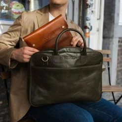 Promo ๐งจ Negotia Leather NEGOTIA Delta - Leren Laptoptas Heren En Dames 15,6 Inch - Aktetas - Werktas - Messenger Bag - 100% Luxe Top-Grain Leer - Groen ๐ 14 Promo ๐งจ Negotia Leather NEGOTIA Delta - Leren Laptoptas Heren En Dames 15,6 Inch - Aktetas - Werktas - Messenger Bag - 100% Luxe Top-Grain Leer - Groen ๐ -Tassen-Dames Winkel 550x366 79