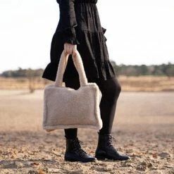 Groothandel ๐ Charm London Fluffy Teddy Shopper Westfield Zwart ๐ 15 Groothandel ๐ Charm London Fluffy Teddy Shopper Westfield Zwart ๐ -Tassen-Dames Winkel 550x368 3