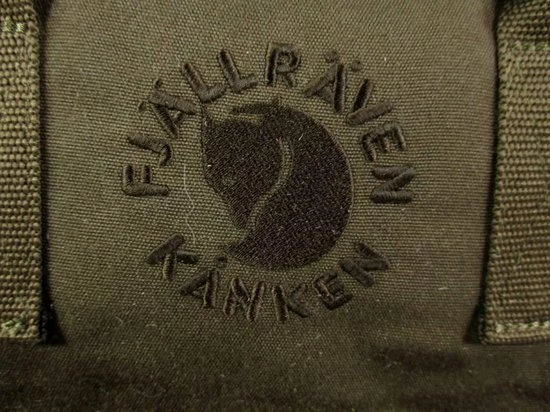 Korting ✔️ Fjallraven Fjällräven Re-Kånken Unisex Rugzak - Dark Olive 🌟 11 Korting ✔️ Fjallraven Fjällräven Re-Kånken Unisex Rugzak - Dark Olive 🌟 - Afbeelding 9