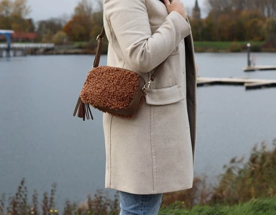 Beste recensies van π Merkloos VIQRI - Teddy Crossbody Tas – Leer - Zacht – Camarabag - Dames Tas - Cadeau π€© 9 Beste recensies van π Merkloos VIQRI - Teddy Crossbody Tas – Leer - Zacht – Camarabag - Dames Tas - Cadeau π€© - Afbeelding 7