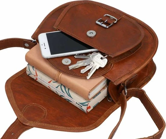 Hete verkoop ๐ GUSTI 'Romy' Schoudertas | 100% Geitenleer | Bruin | Uniseks | Praktische Handtas Voor Uw Zomerjurk & Strandwandelingen ๐ฅ 6 Hete verkoop ๐ GUSTI 'Romy' Schoudertas | 100% Geitenleer | Bruin | Uniseks | Praktische Handtas Voor Uw Zomerjurk & Strandwandelingen ๐ฅ - Afbeelding 4