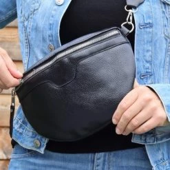 Beste recensies van 😀 Geen Merk Aanduiding VIQRI - Tassen - Tassen Dames - Crossbodytassen - Bumbag - Heuptas - Inclusief Schouderriem - Zwart - Festival - Zilver - Musthave 😀 -Tassen-Dames Winkel 550x461 10