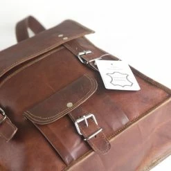 Top 10 🔥 Oncedoce Rugtas 15,4 Inch “Tenerife” – Rugzak - Bruin Echt Leer Laptoptas - Unisex Vintage Design ⭐ 14 Top 10 🔥 Oncedoce Rugtas 15,4 Inch “Tenerife” – Rugzak - Bruin Echt Leer Laptoptas - Unisex Vintage Design ⭐ -Tassen-Dames Winkel 550x461 3