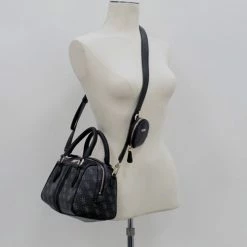 Beste recensies van 🎉 Guess Medium Schoudertas / Crossbody Tas Dames - Leer - Noelle - All-over Logoprint - Zwart 🧨 -Tassen-Dames Winkel 550x500 2