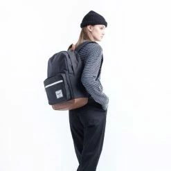 Uitgang 💯 Herschel Pop Quiz - Black/Tan Synthetic Leather / Rugzak - Schooltas - Laptoptas / 15" Fleece Laptopvak - Meerdere Extra Vakken - 22L Opbergruimte / Met Levenslange Fabrieksgarantie / Limited Lifetime Warranty / Zwart 😀 -Tassen-Dames Winkel 550x550 1041