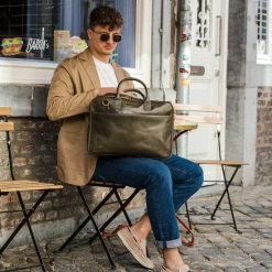 Promo ๐งจ Negotia Leather NEGOTIA Delta - Leren Laptoptas Heren En Dames 15,6 Inch - Aktetas - Werktas - Messenger Bag - 100% Luxe Top-Grain Leer - Groen ๐ 15 Promo ๐งจ Negotia Leather NEGOTIA Delta - Leren Laptoptas Heren En Dames 15,6 Inch - Aktetas - Werktas - Messenger Bag - 100% Luxe Top-Grain Leer - Groen ๐ -Tassen-Dames Winkel 550x550 1157