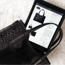 Kopen ⭐ TOUTESTBELLE - Stevige Suede Leren Tas Met Schouderriem Croco Mat - Handtas - Dames - Zwart 🎉 -Tassen-Dames Winkel 550x550 532