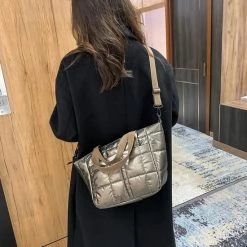 Promo βοΈ Puffer Schoudertas - Goud | Crossbody / Handtas | 38 X 23 X 13 Cm | Polyester | Fashion Favorite π― 11 Promo βοΈ Puffer Schoudertas - Goud | Crossbody / Handtas | 38 X 23 X 13 Cm | Polyester | Fashion Favorite π― -Tassen-Dames Winkel 550x550 641