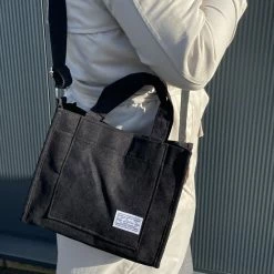 Begroting 🔔 Schoudertas - Zwart | Corduroy | 26 X 21 X 9 Cm | Fashion Favorite 🔥 -Tassen-Dames Winkel 550x641 1