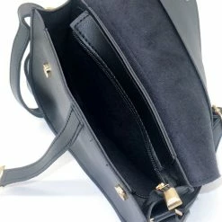 Groothandel β Dielay Tas Dames - Saddle Bag - PU Kunstleer - 22x16x3,5 Cm - Zwart 𧨠7 Groothandel β Dielay Tas Dames - Saddle Bag - PU Kunstleer - 22x16x3,5 Cm - Zwart 𧨠-Tassen-Dames Winkel 550x647 6