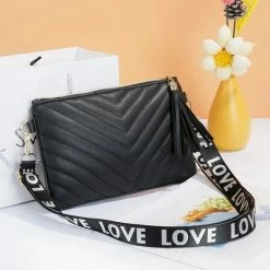 Aanbiedingen 🎁 Yehwang Zwart Gestikte Crossbody Tas Verstelbare Band ✔️