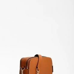 Nieuw π Guess Noelle Camera Crossbody Damestas - Cognac βοΈ 11 Nieuw π Guess Noelle Camera Crossbody Damestas - Cognac βοΈ -Tassen-Dames Winkel 550x744 3