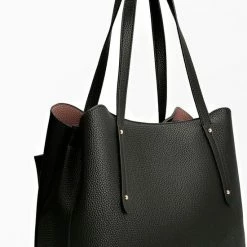 Korting ⭐ Guess Eco Brenton Girlfriend Satchel Dames Handtas - Zwart 👏 -Tassen-Dames Winkel 550x751 1