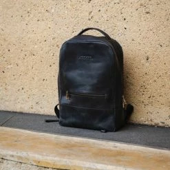 Promo 🧨 Negotia Leather NEGOTIA Alpha - Leren Laptop Rugzak Dames En Heren - Leren Rugtas - 100% Luxe Top-Grain Leer - Zwart 🛒 -Tassen-Dames Winkel 550x825 57