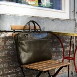 Promo ๐งจ Negotia Leather NEGOTIA Delta - Leren Laptoptas Heren En Dames 15,6 Inch - Aktetas - Werktas - Messenger Bag - 100% Luxe Top-Grain Leer - Groen ๐ 13 Promo ๐งจ Negotia Leather NEGOTIA Delta - Leren Laptoptas Heren En Dames 15,6 Inch - Aktetas - Werktas - Messenger Bag - 100% Luxe Top-Grain Leer - Groen ๐ -Tassen-Dames Winkel 550x825 90