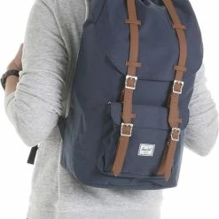 Goedkoopste 🎉 Herschel Little America - Black Crosshatch/Black / Ruime Rugzak Met 25L Opbergvolume - 15" Fleece-gevoerd Laptopvak - Magnetische Sluiting / Met Levenslange Fabrieksgarantie / Limited Lifetime Warranty / Zwart 🛒 -Tassen-Dames Winkel 550x833 1